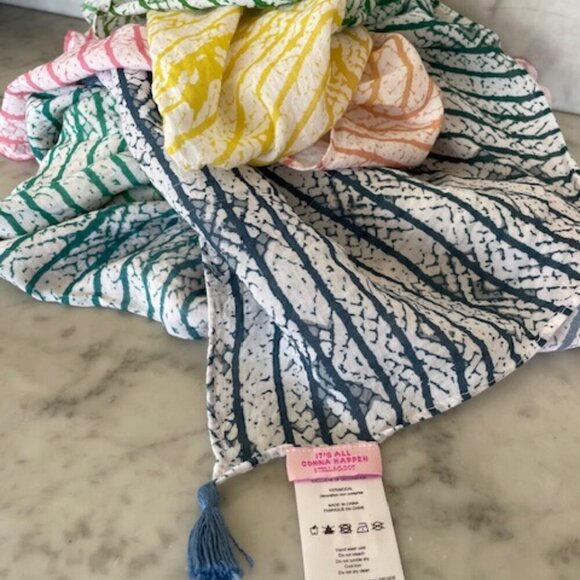 STELLA & DOT Large Pastel Oblong Scarf Wrap Sarong Tassel Corners - Picture 7 of 13